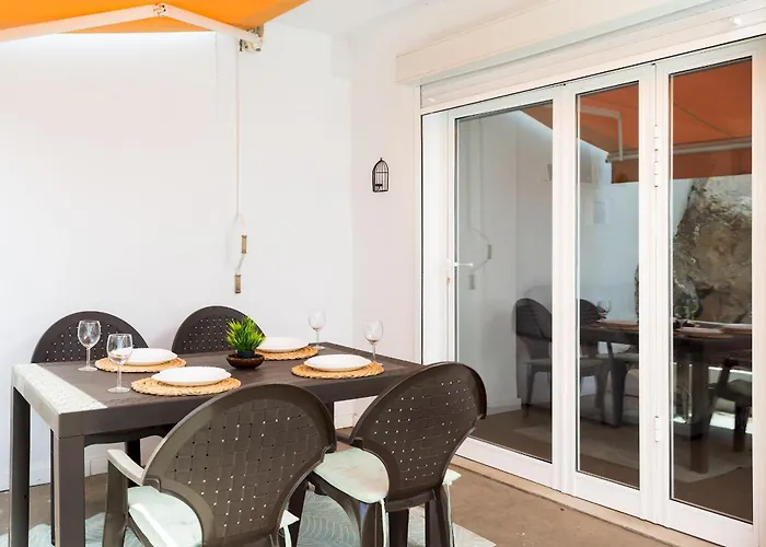 Home2book Sea View With Terrace & Pool Appartamento